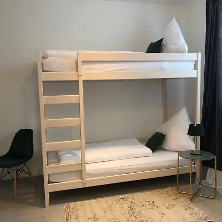 Business & Fitter Apartman