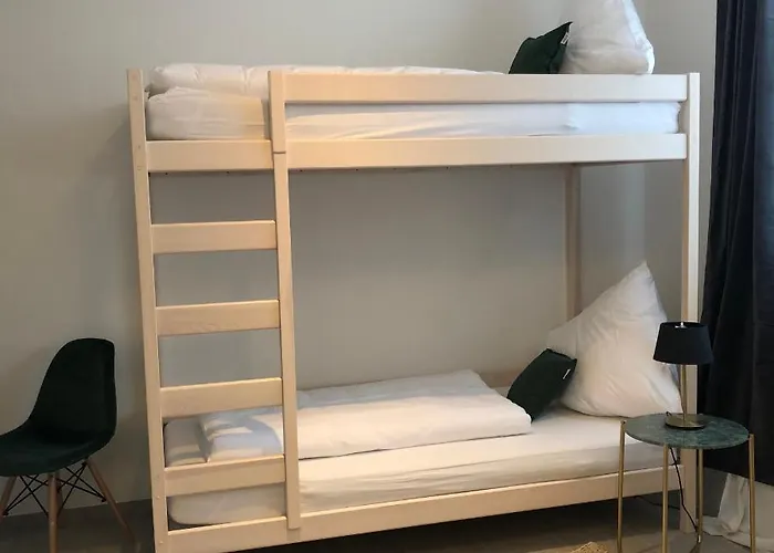 Business & Fitter Apartman